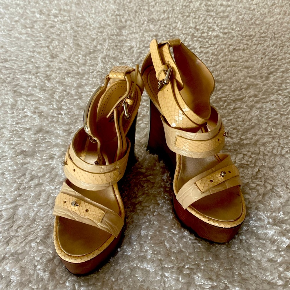 Roberto Cavalli leather sandal 371/2